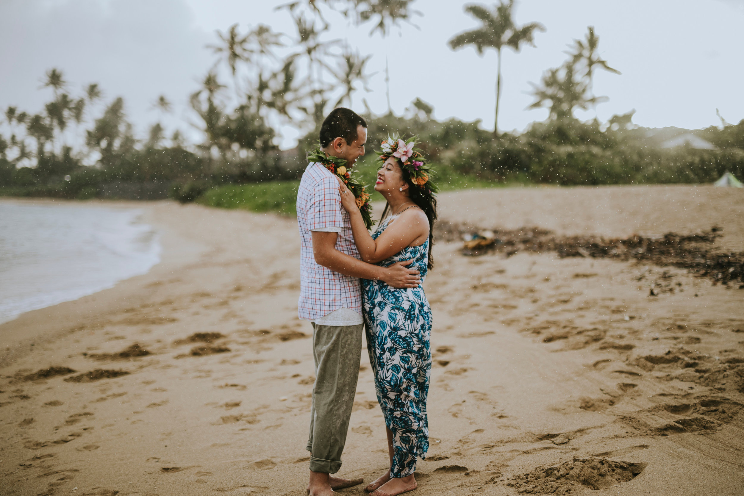 The Perfect Honeymoon in Honolulu | Flytographer